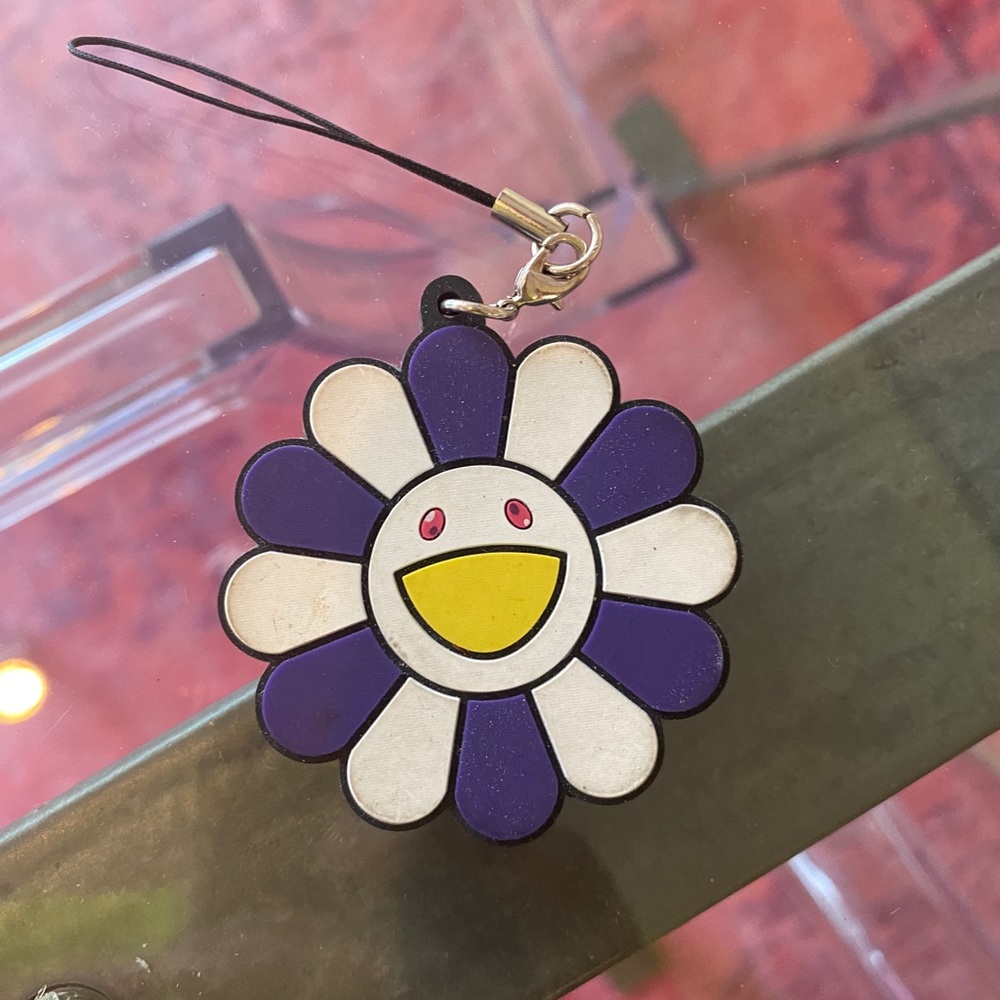 Takashi Murakami keychain / charm flower